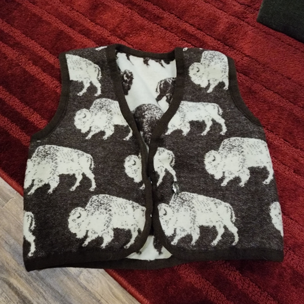 Cozy Buffalo Print Wool Vest - Brown & White